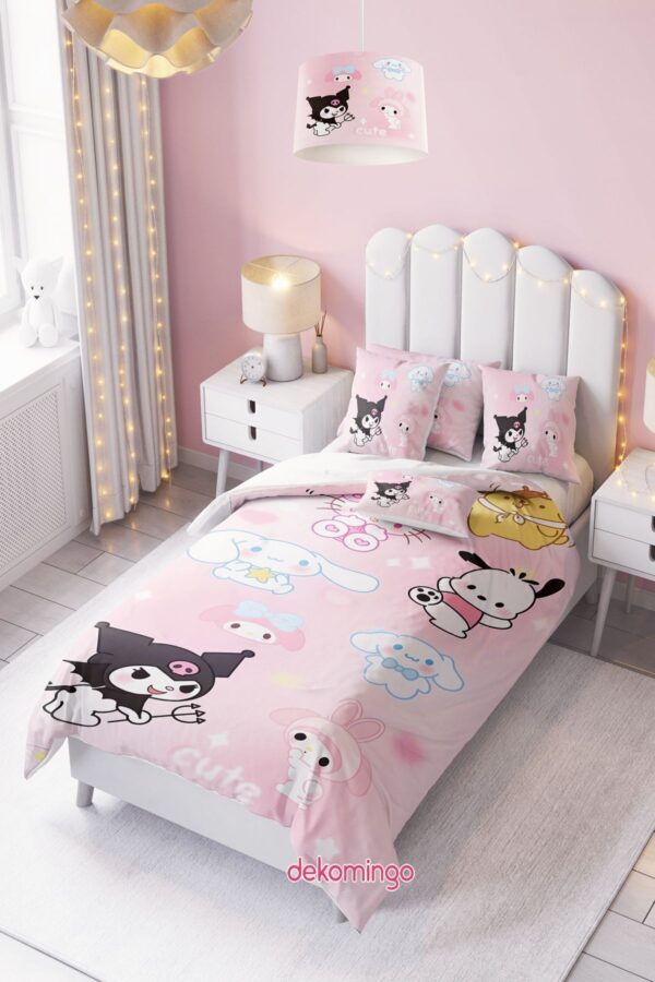 Pembe Sanrio Karakterleri Bebek Ve Çocuk Odası Nevresim Takımı ( Çarşafsız )